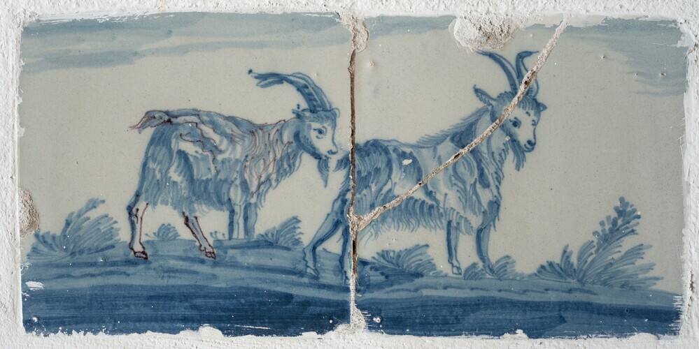 Tegeltableau twee bokken in de wei