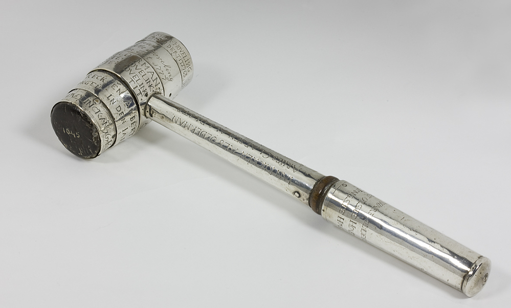 Oldermanshamer van het schoenmakersgilde Groningen