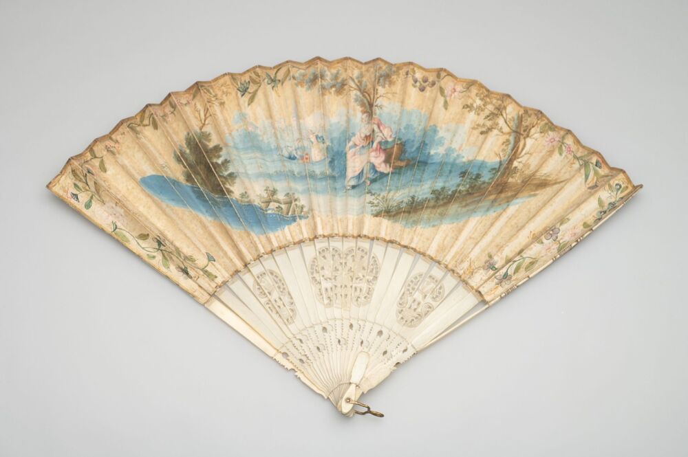 Waaier van papier en ivoor