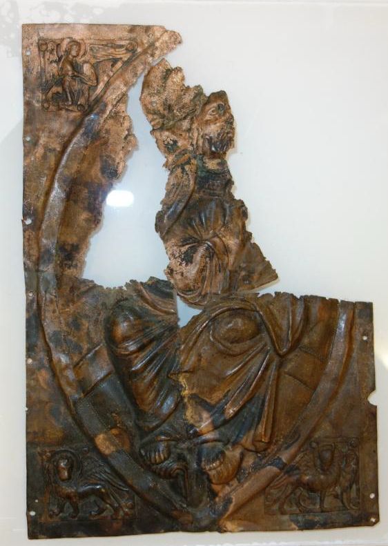 Belegselfragmenten van frontaal zittende Christus