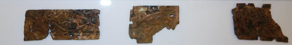 Belegselfragmenten van een fries met gebladerte in elipsvorm, type 2.5