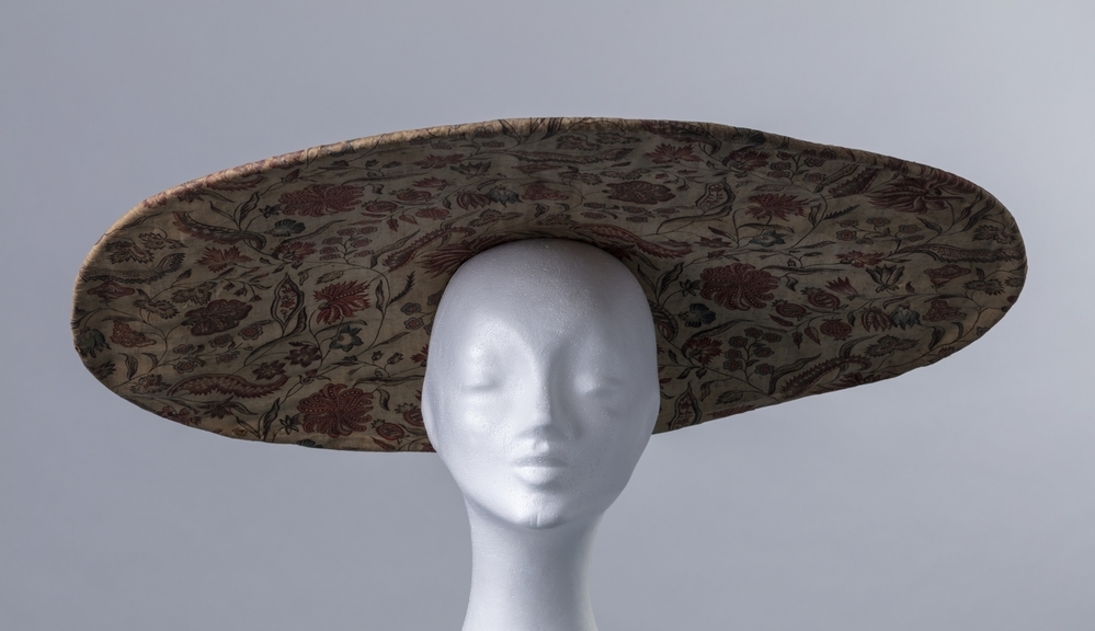 Grote zonnehoed van stro