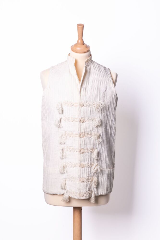 Wit linnen herenvest (mouwloos)