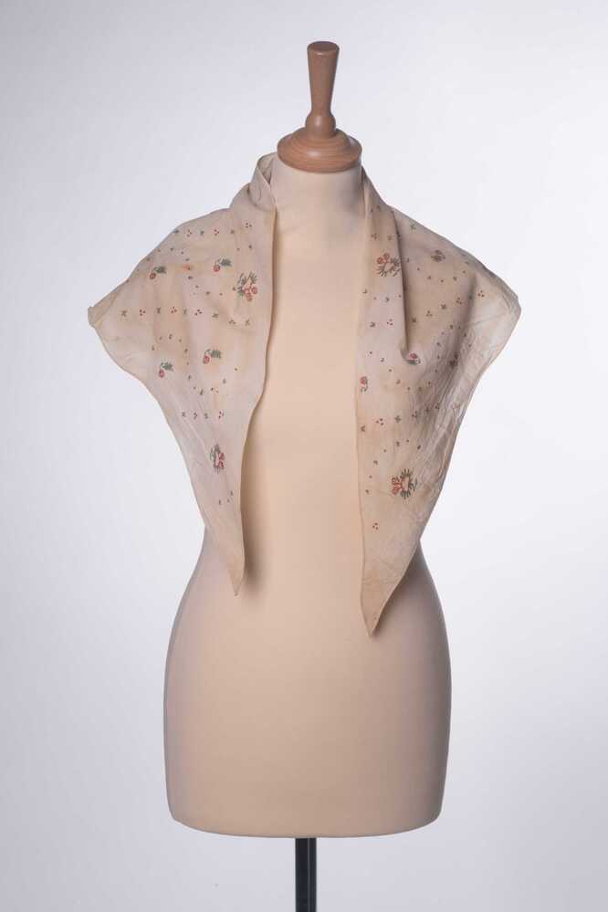 Halsdoek met borduursel