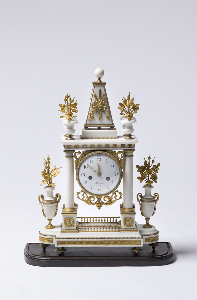 Pendule in Empire-stijl