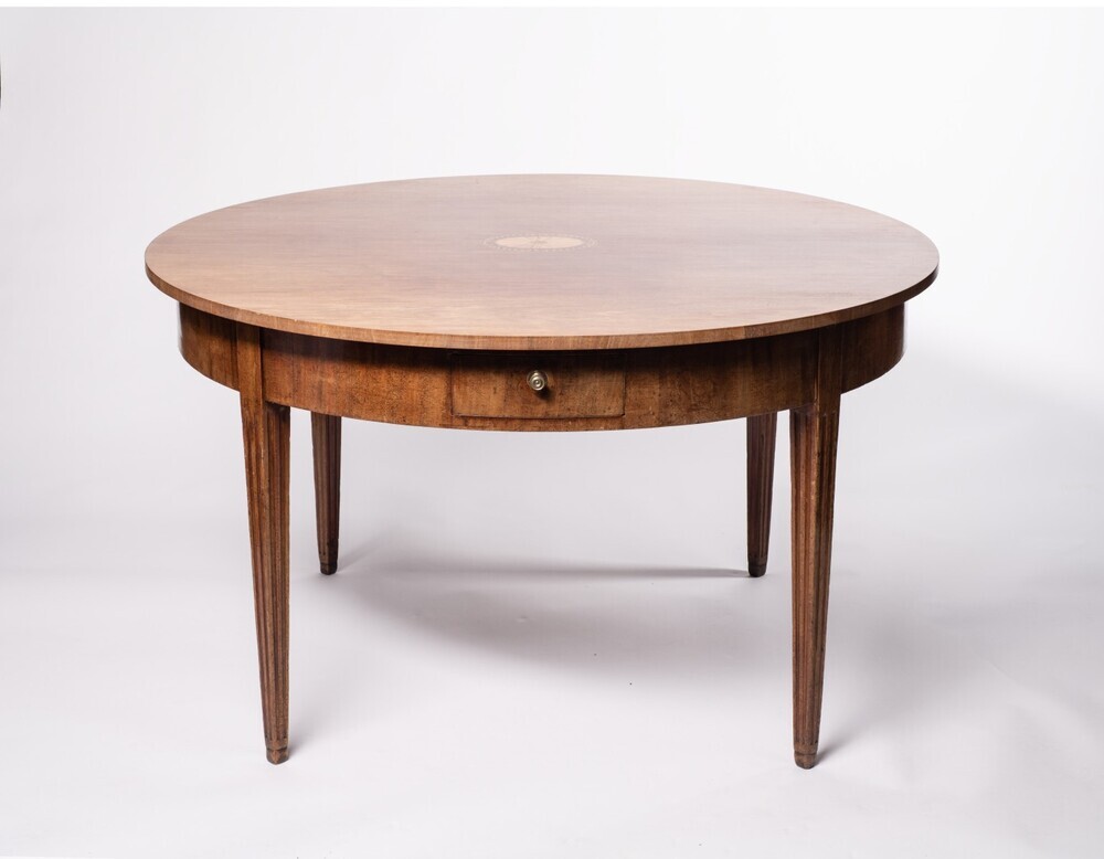 Ronde tafel met twee laden