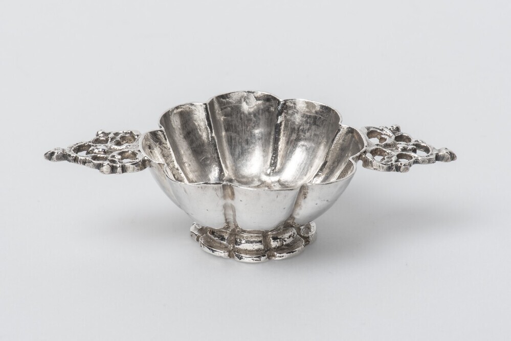 Friese speelgoed brandwijnkom