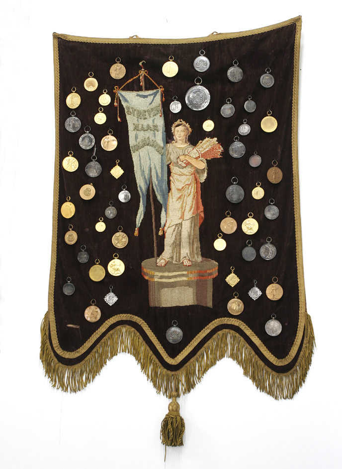 Vaandel van de Rederijkerskamer Vriendschap / Streven naar volmaking