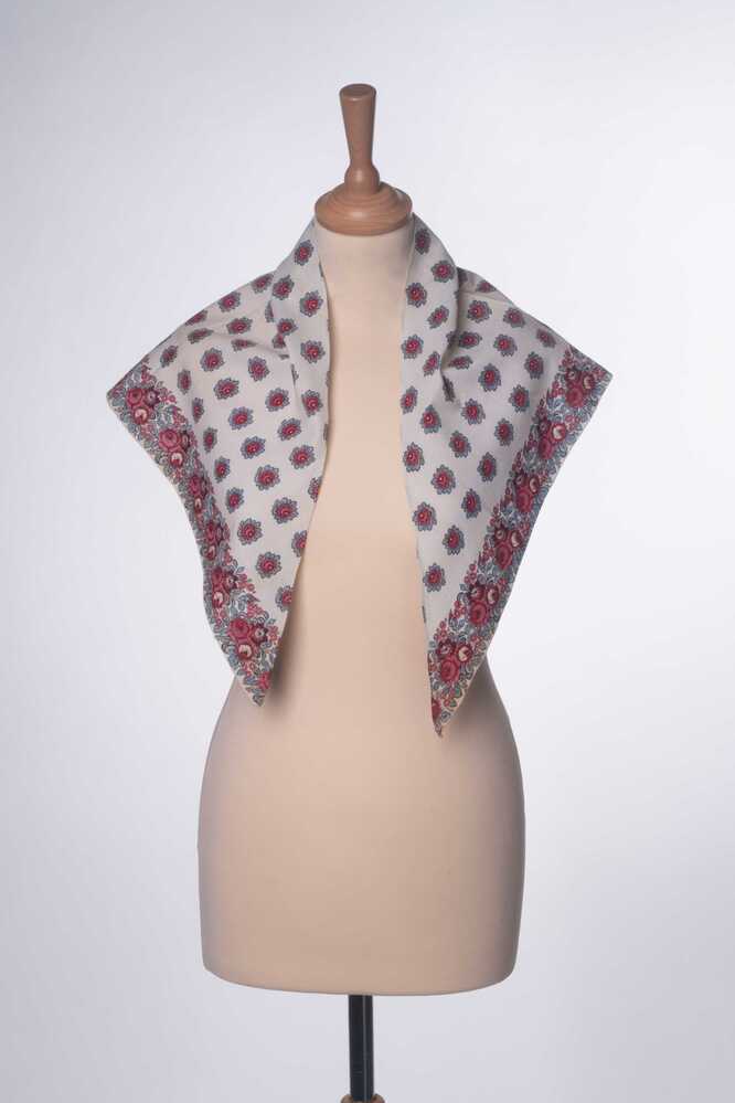 Halsdoek van bedrukt wit katoen