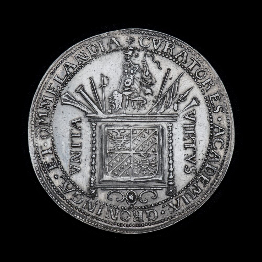 Zilveren gedenkpenning uitgereikt aan leden studentencompagnie na beëindiging beleg 1672