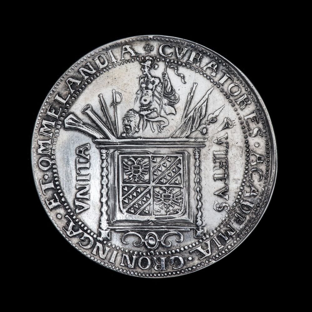 Zilveren gedenkpenning uitgereikt aan leden studentencompagnie na beëindiging beleg 1672