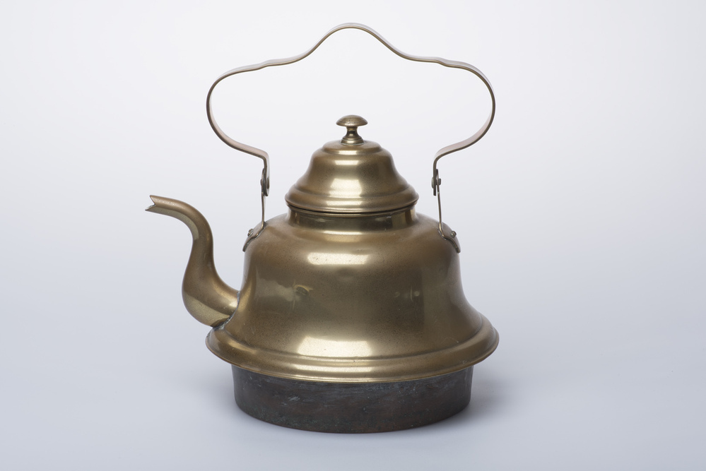 Ketel met zak van messing (geel koper)