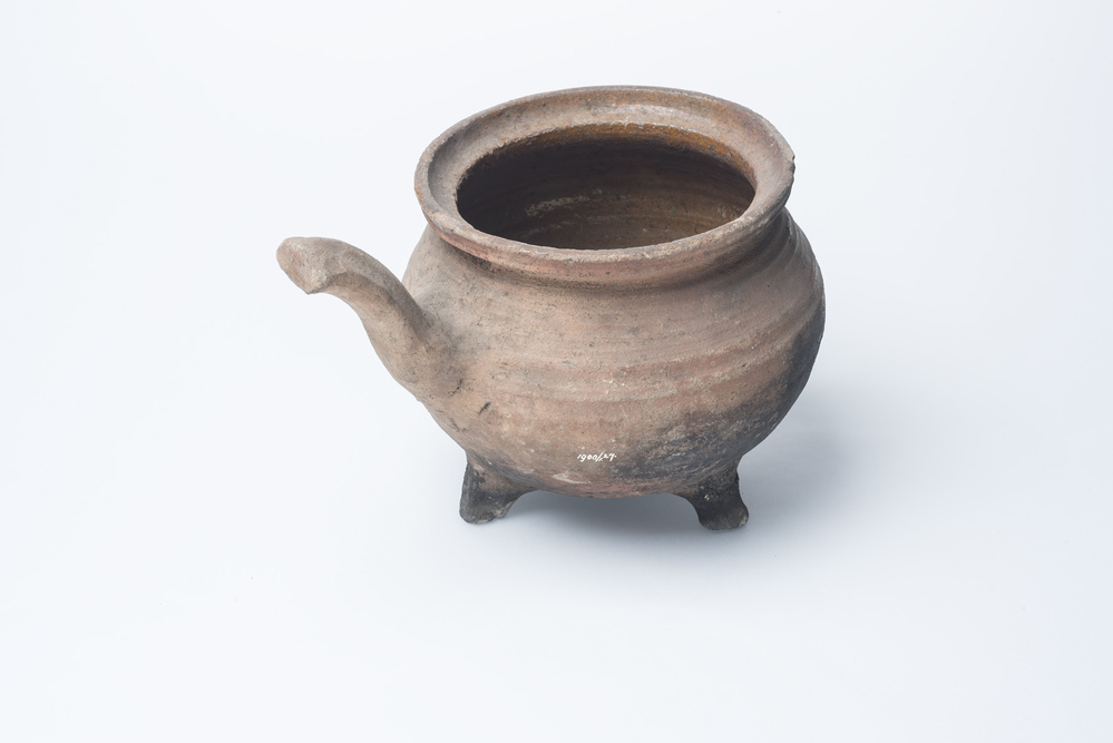 Pot op drie poten (Warffum)