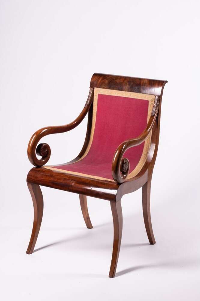 Stoel met stoffen zitting