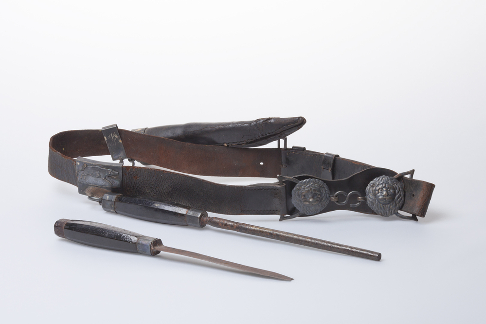 Slagers-garnituur: twee gordels