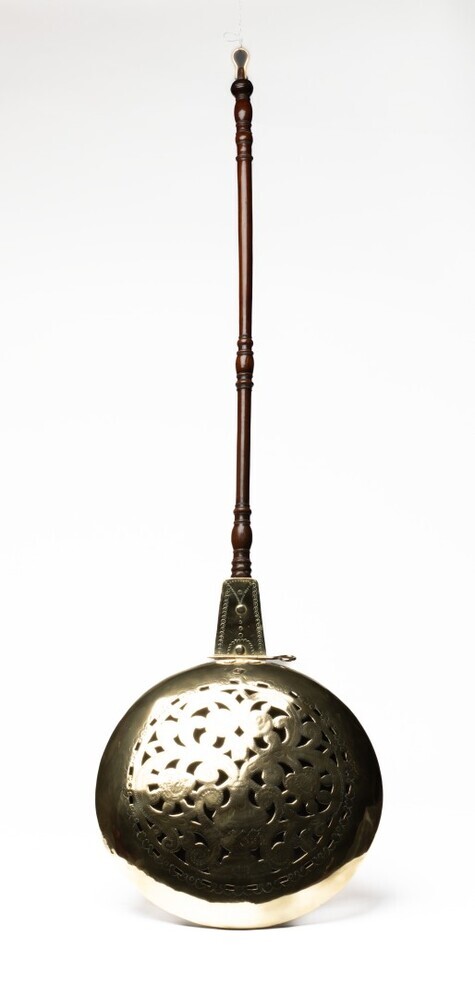 Beddepan met houten steel