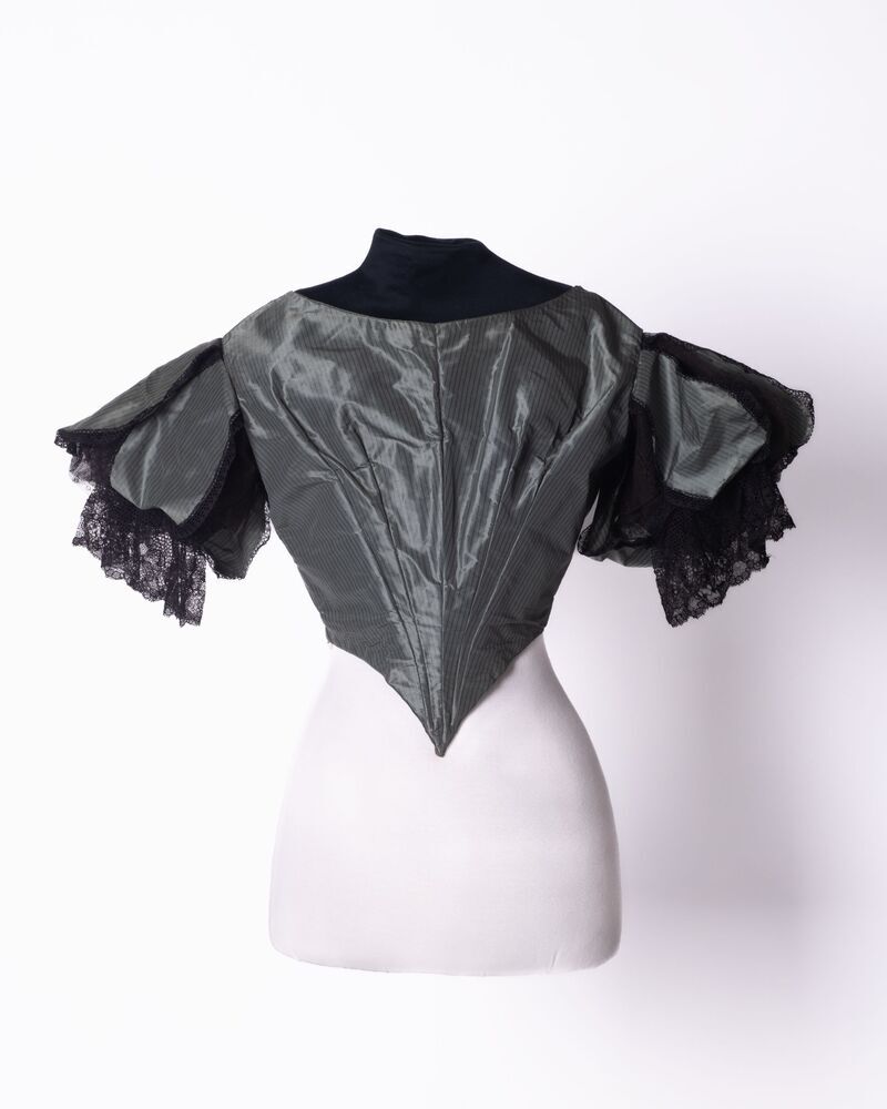 Lijfje van groene taftzijde