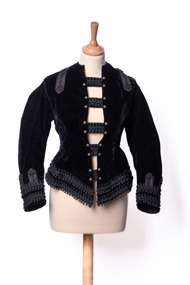 Schootlijf van zwart fluweel