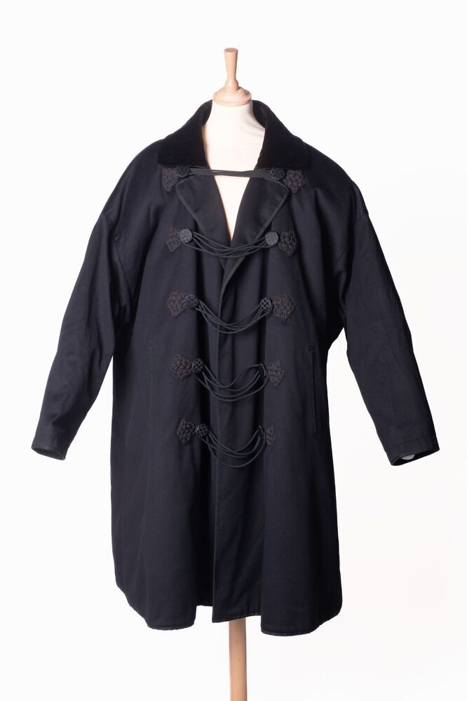 Lange zwarte overjas