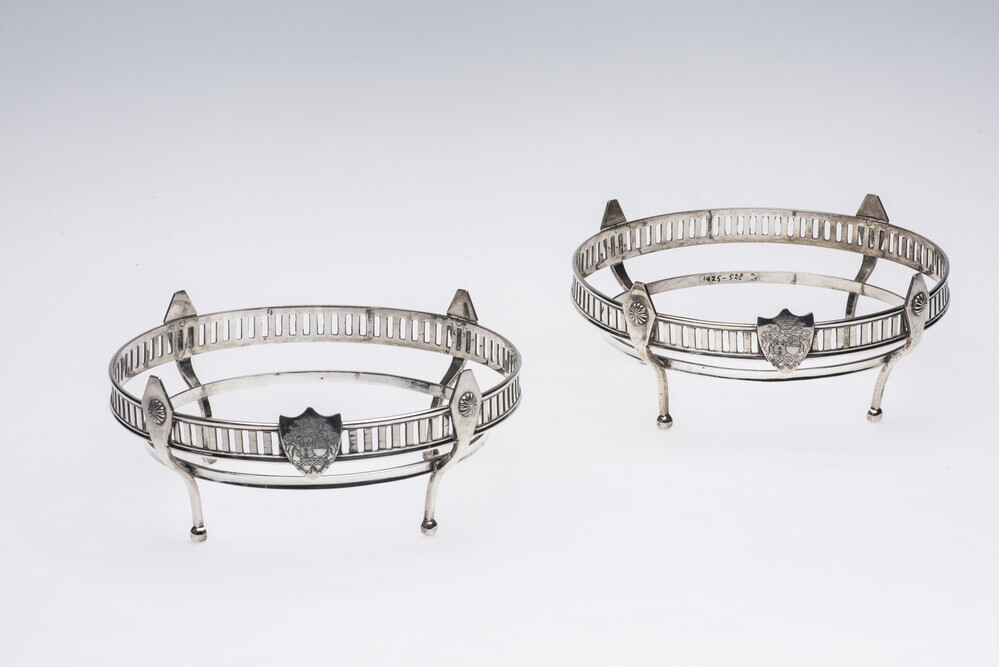 Bordenhouder (schotelhouder of tafelkrans)