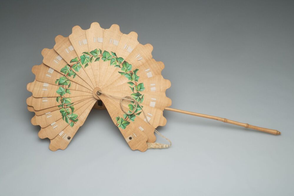 Houten cirkelvormige bladwaaier