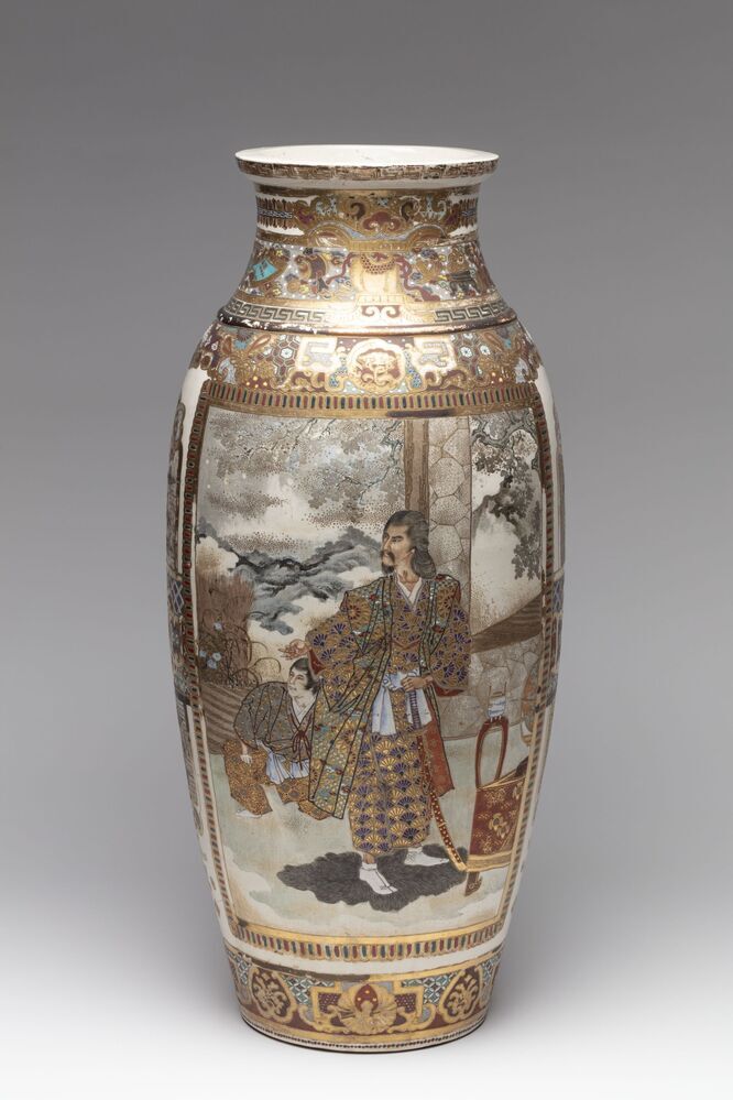 Hoge cilindervormige vaas