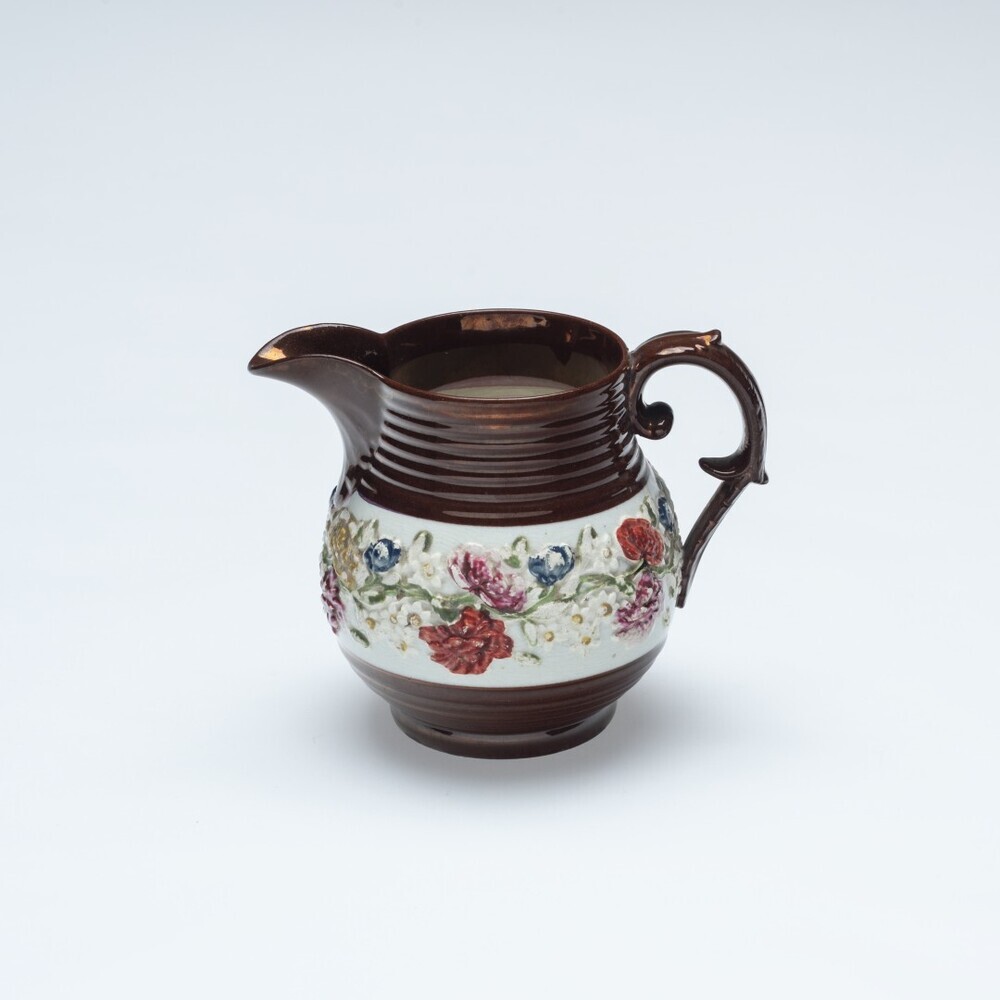 Melkkan van creamware