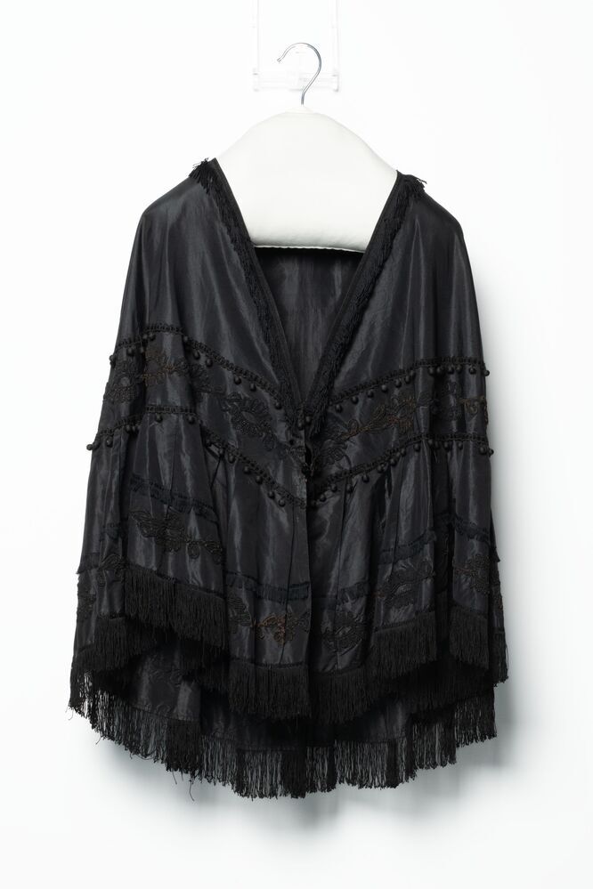 Zwarte, halflange cape