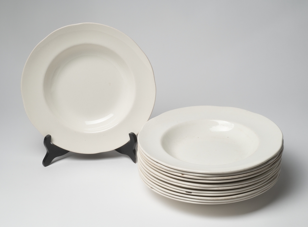 Deel van Wedgwood servies: 14 diepe borden