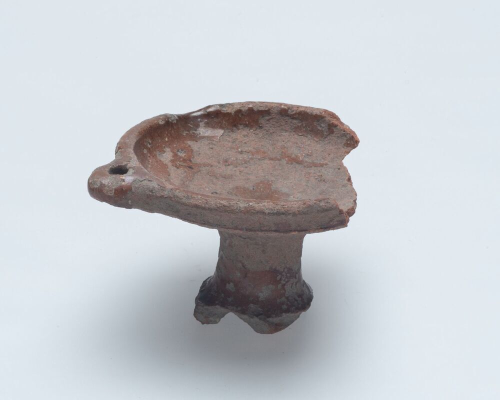 Fragment aardewerk lamp