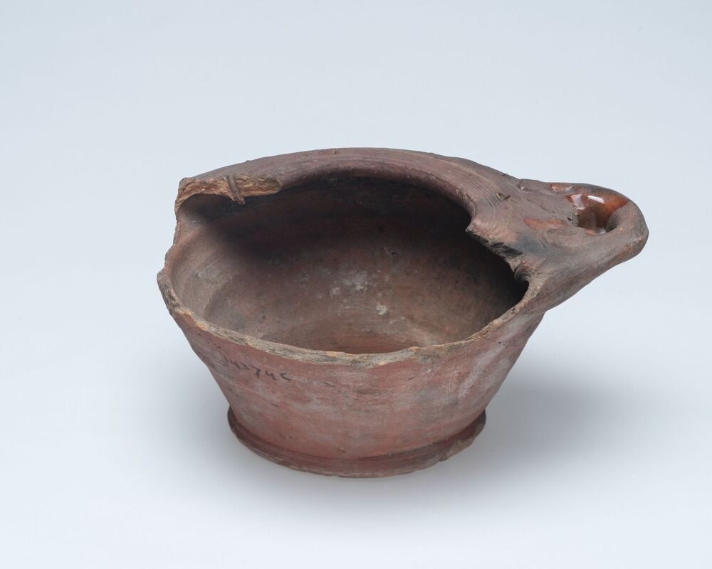 VERVALLEN Geschonden komfoor (Aduard)