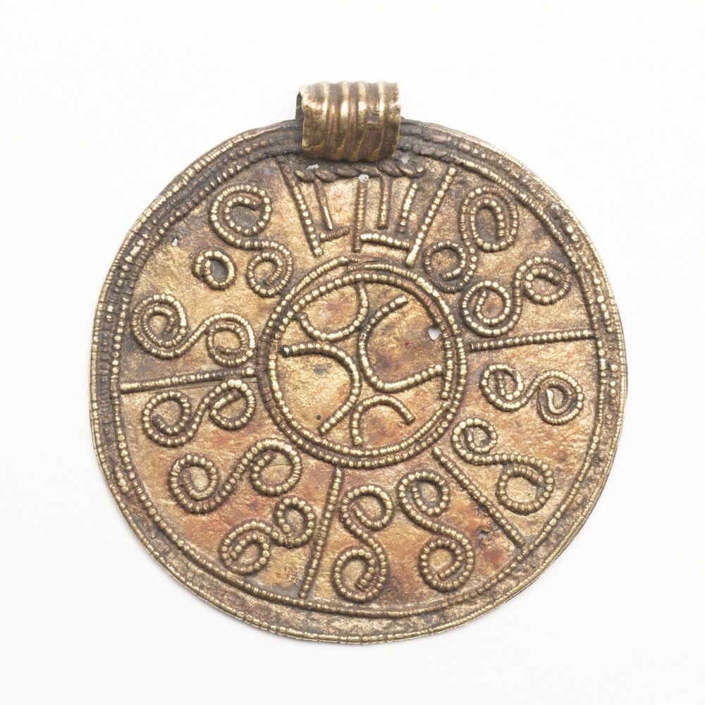 Twee gouden hangers (Marsum)