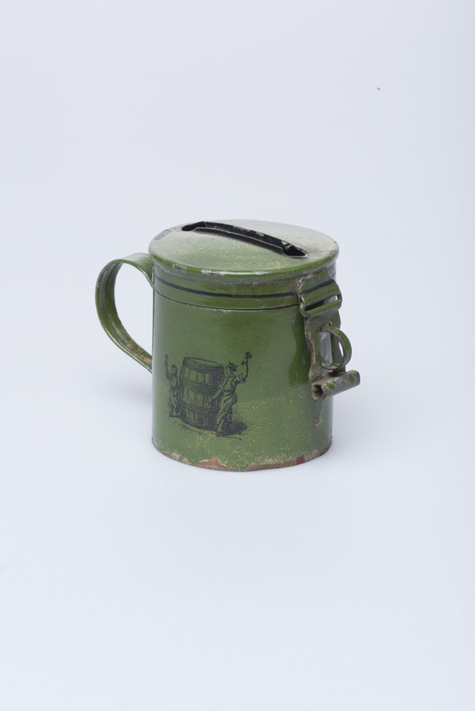 Groen gelakt blikken spaarbusje