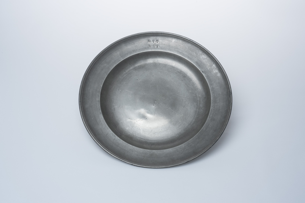 Schotel van tin
