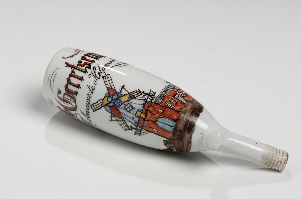 Pijpenkop met molen Helpman