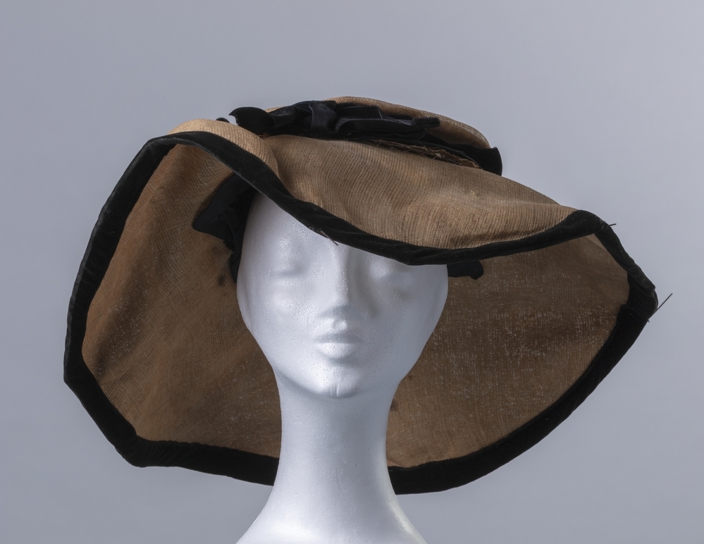 Dameshoed van vlasvezel