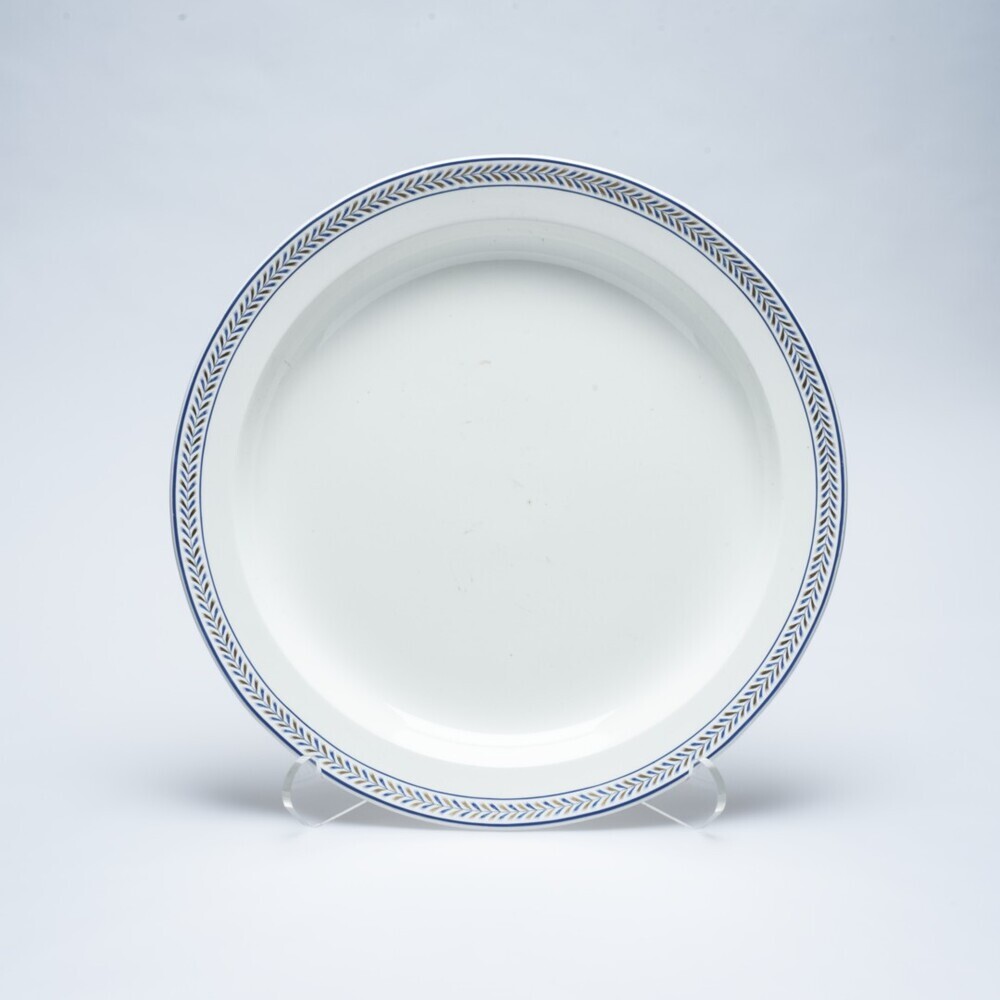 Deel van Wedgwood servies: 2 dienborden