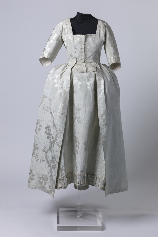 Robe à l'Anglaise