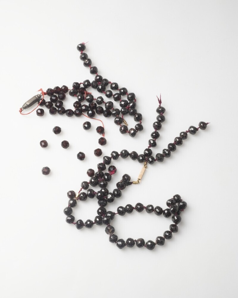 Fragment van een halsketting