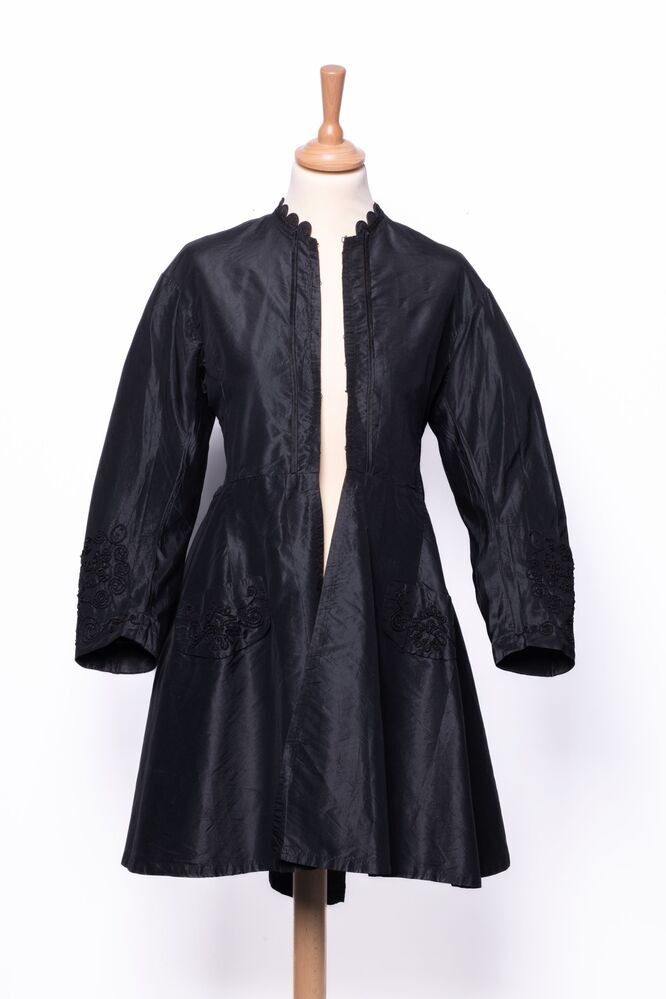 Zwarte jak met lange schoot