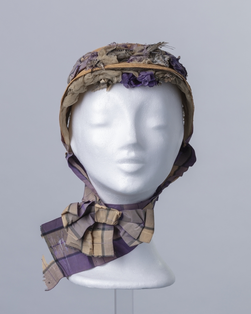 Luifelhoedje van stro