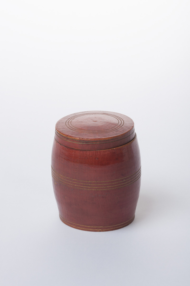 Tonvormig houten doosje