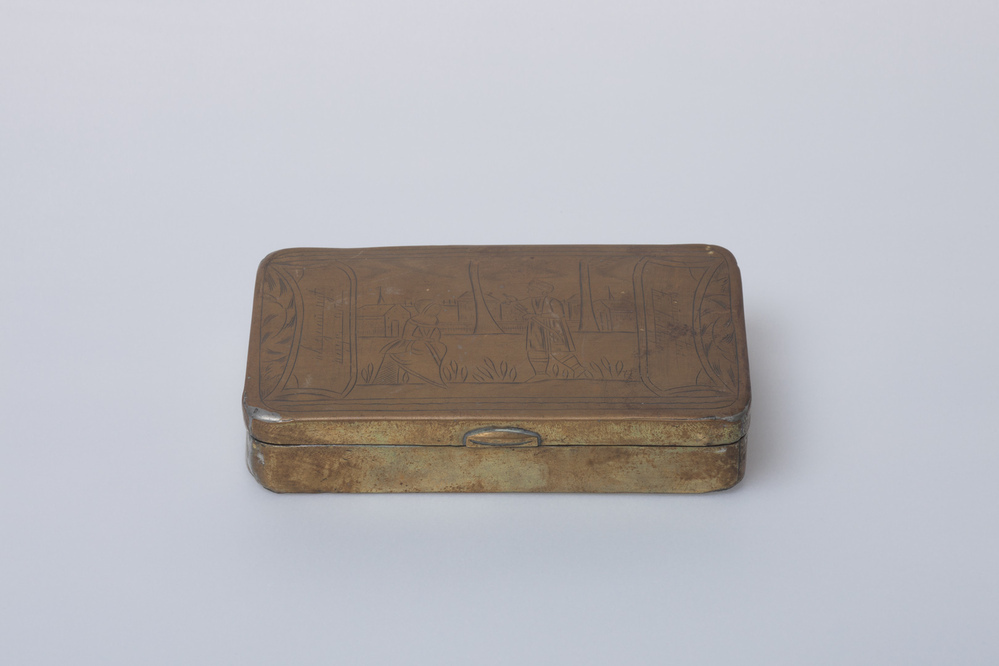 Langwerpige tabaksdoos