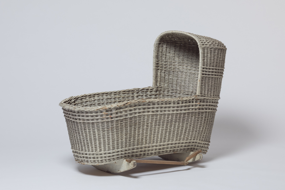 Schommelwieg van gevlochten riet