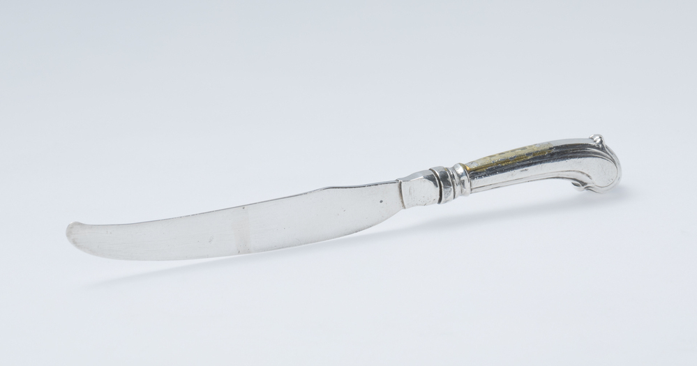 Mesje met pistoolheft