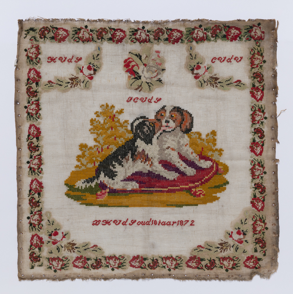 Twee honden op een kussen