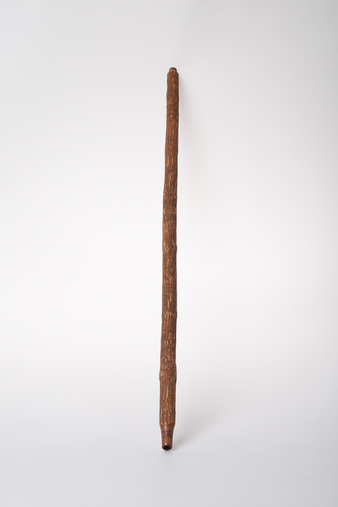 Duitse pijp met houten roer en porseleinen waterzak