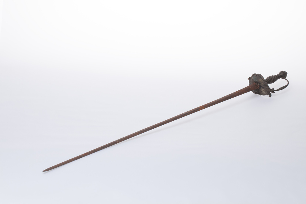 Degen met zilveren gevest