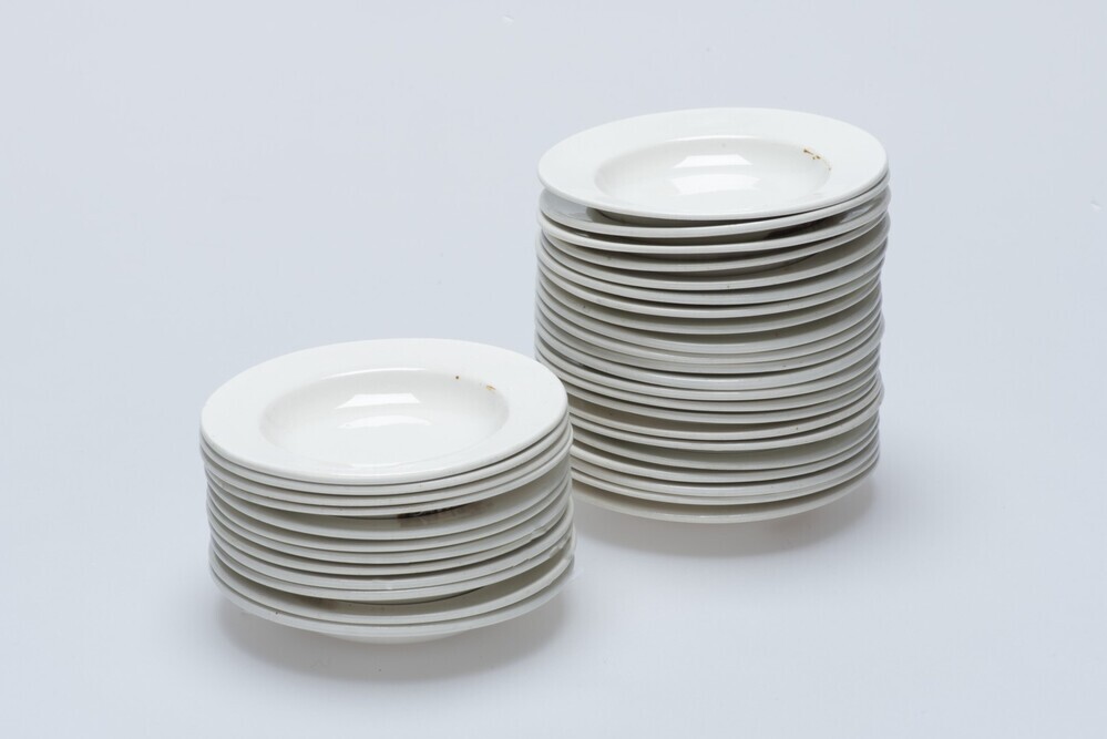 Deel van Wedgwood/Hackwood/ongemerkt kinderservies: 30 borden