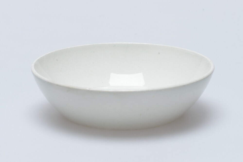 Deel van Wedgwood/Hackwood/ongemerkt kinderservies: diepe kom